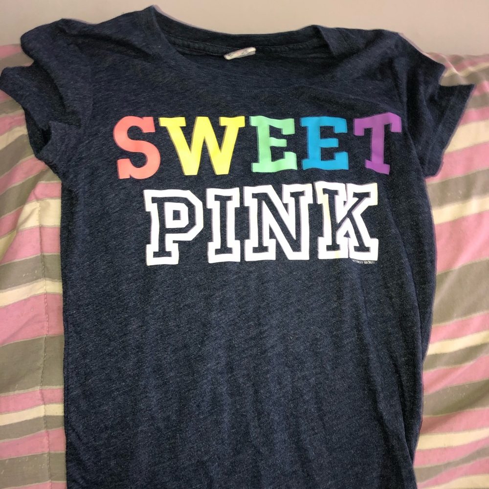 Pink tshirt